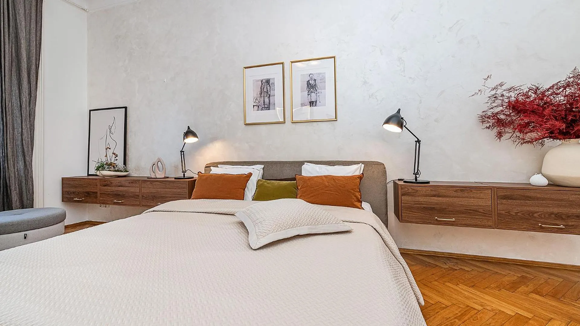 Spacious Two-Bedroom Apartment In Old Town Prague
