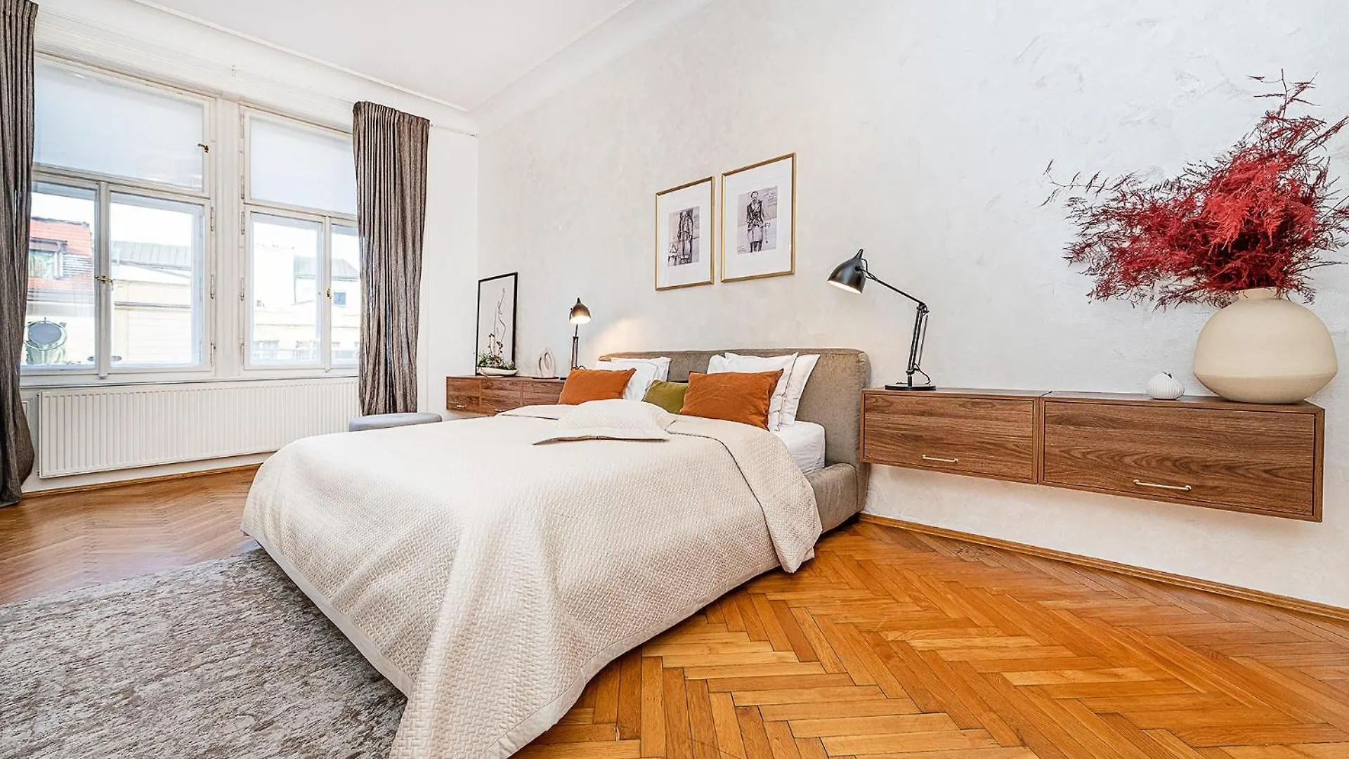 Spacious Two-Bedroom Apartment In Old Town Prague