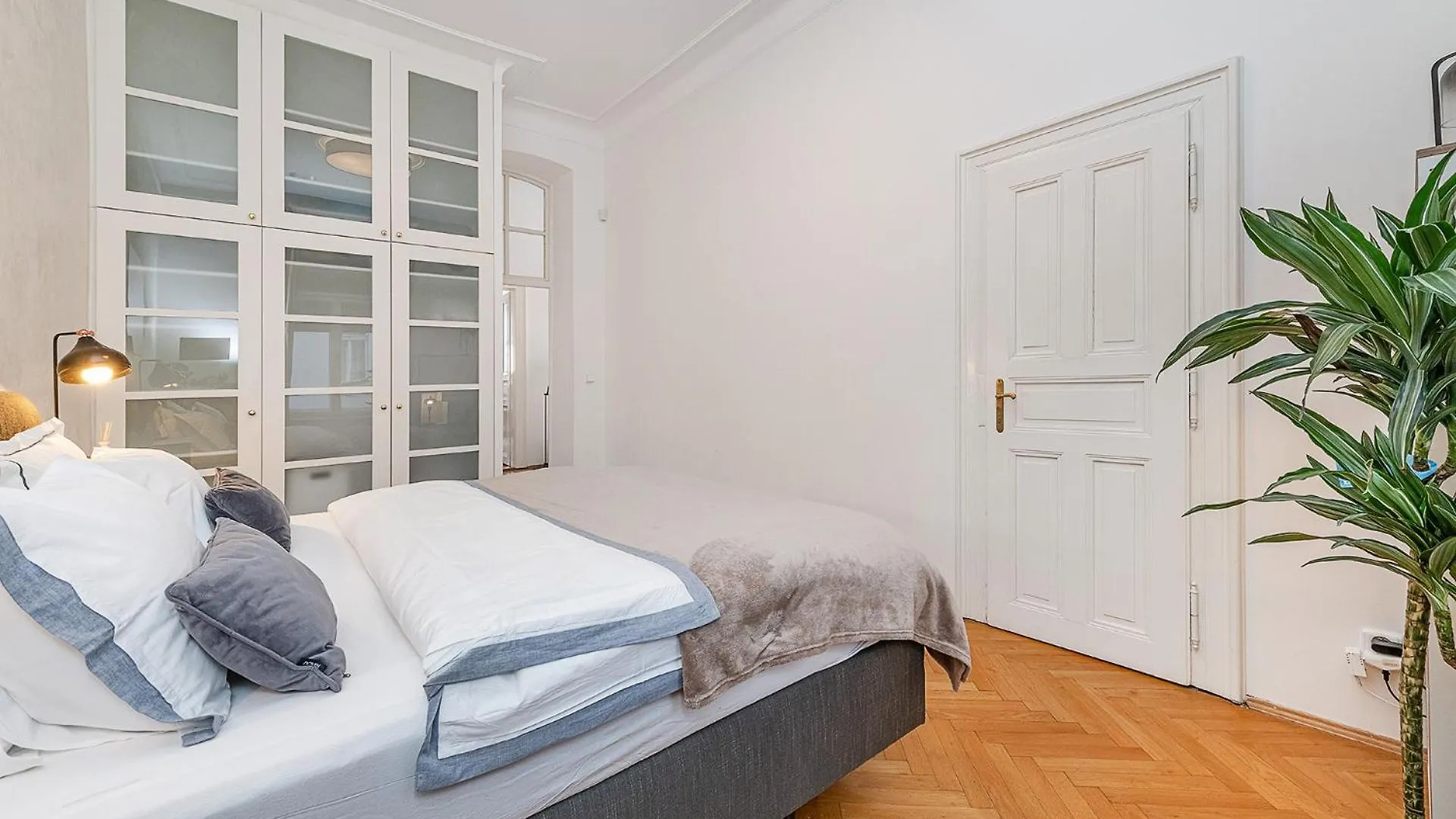Spacious Two-Bedroom Apartment In Old Town Prague