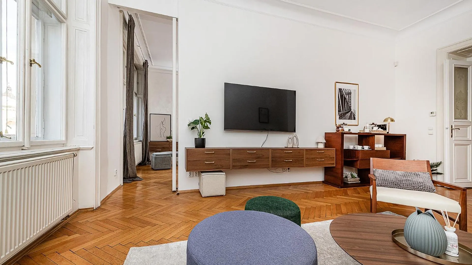 Spacious Two-Bedroom Apartment In Old Town Prague