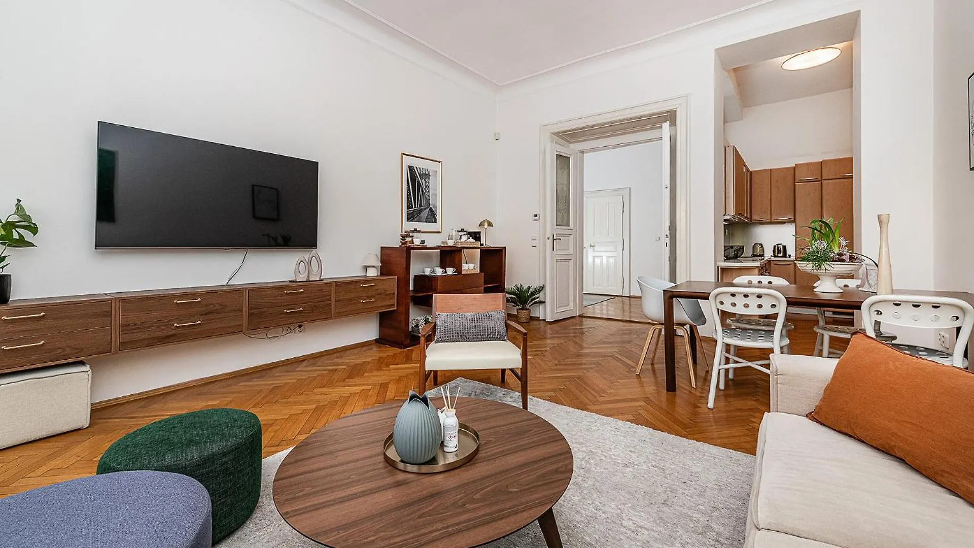 Spacious Two-Bedroom Apartment In Old Town Prague 0*,