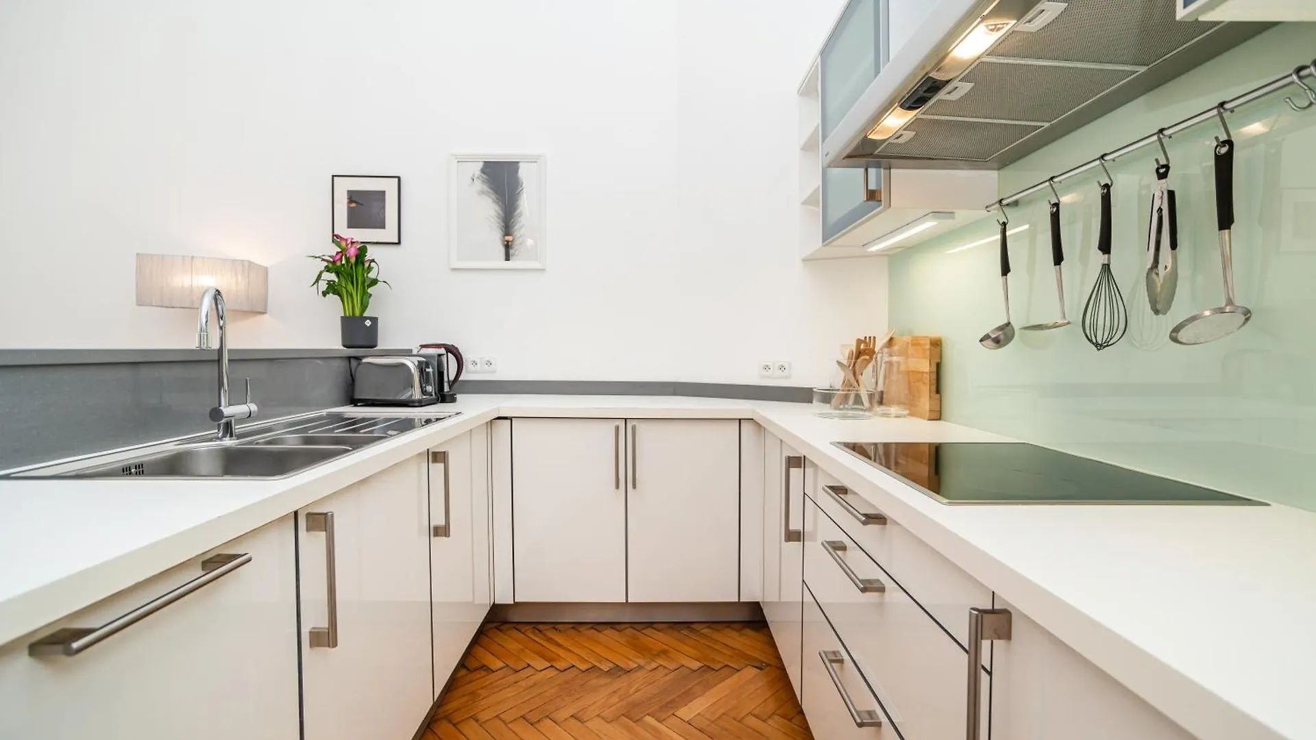 Spacious Two-Bedroom Apartment In Old Town Prague
