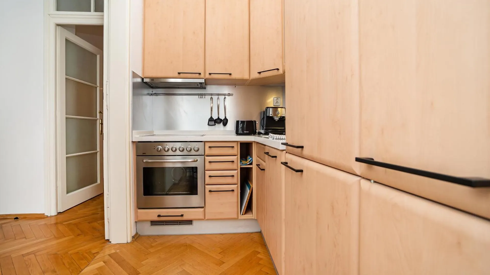 Spacious Two-Bedroom Apartment In Old Town Prague