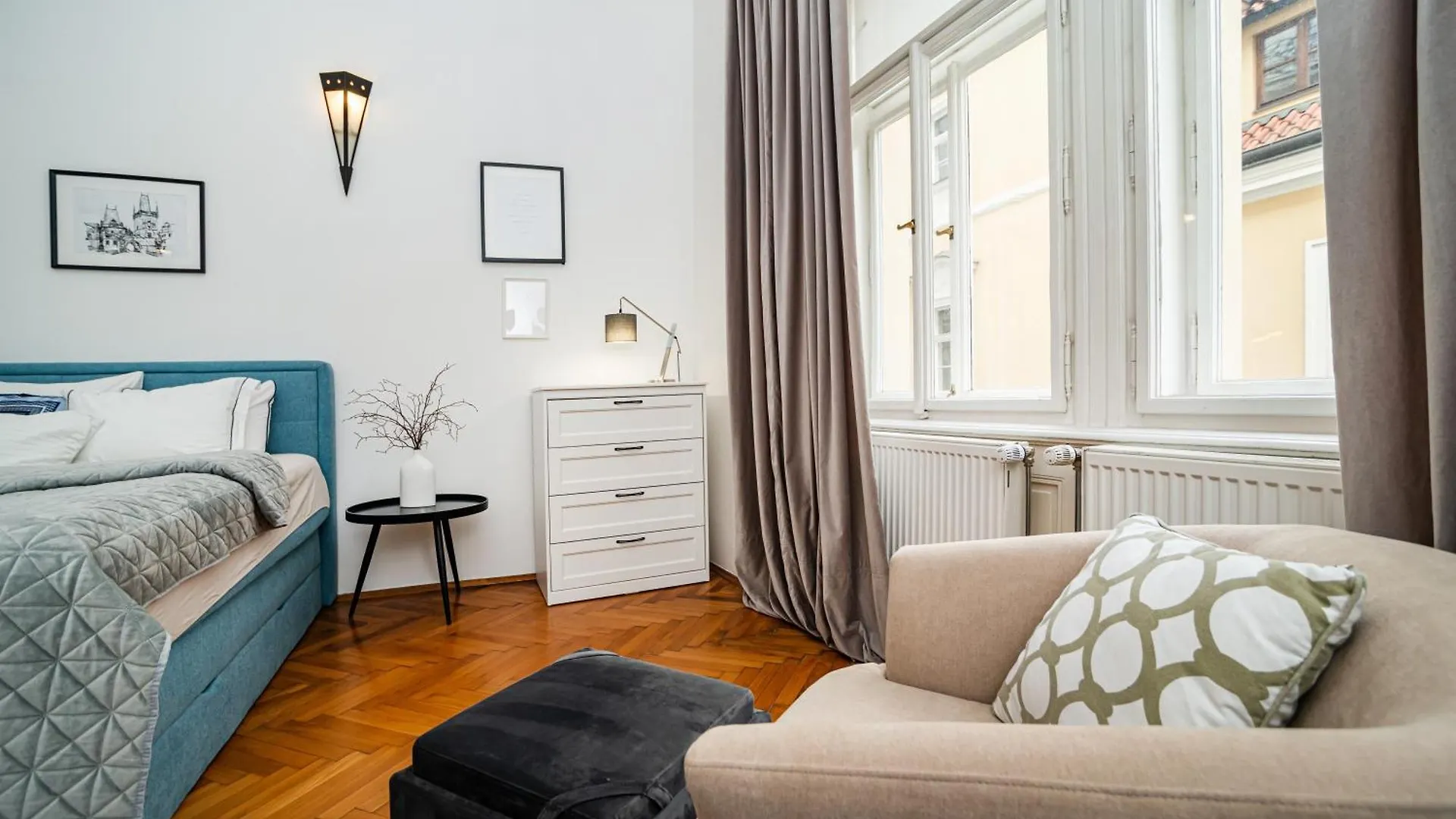 Spacious Two-Bedroom Apartment In Old Town Prague
