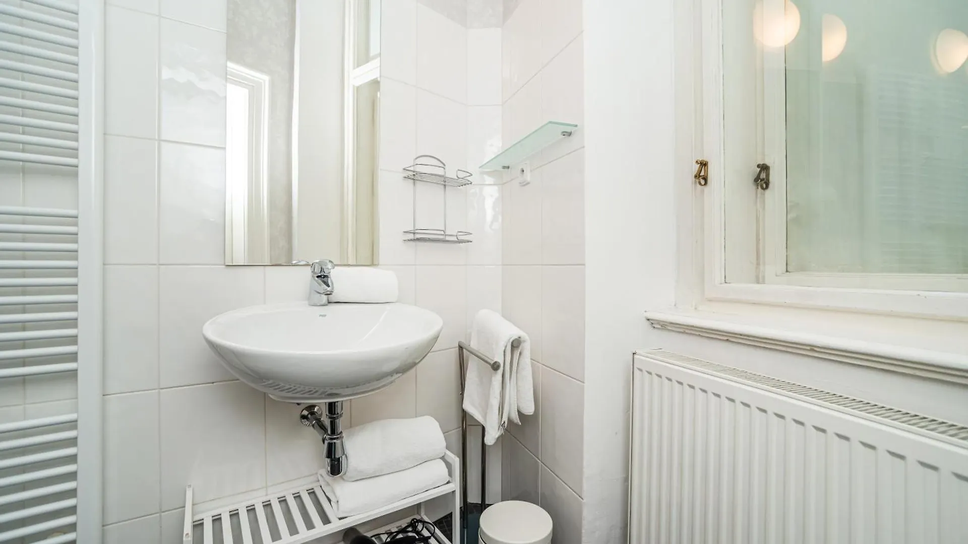 Spacious Two-Bedroom Apartment In Old Town Prague
