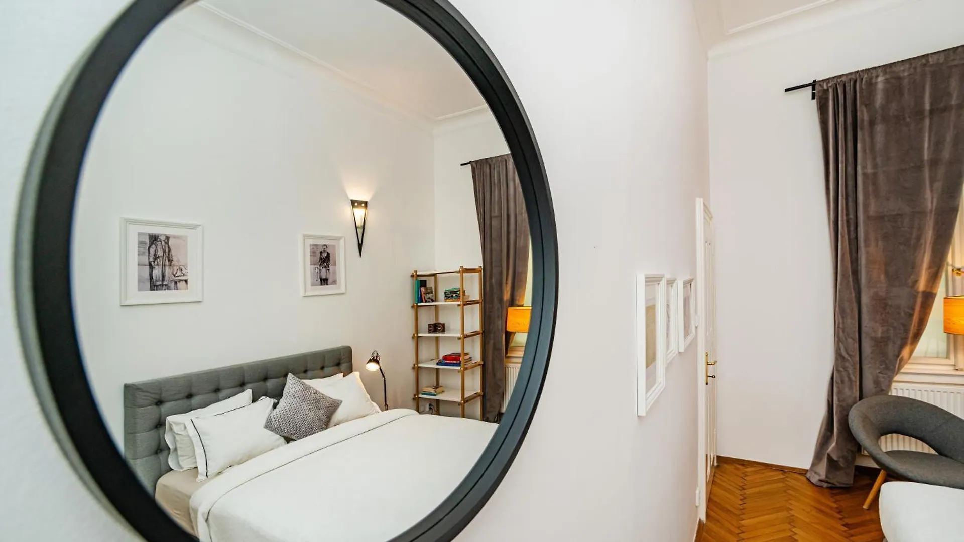 Spacious Two-Bedroom Apartment In Old Town Prague 0*,