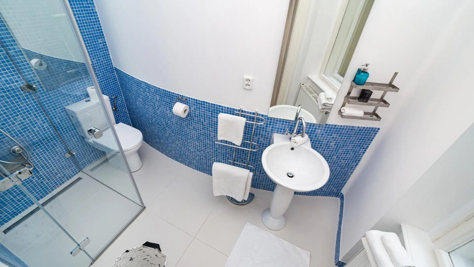 Spacious Two-Bedroom Apartment In Old Town Prague