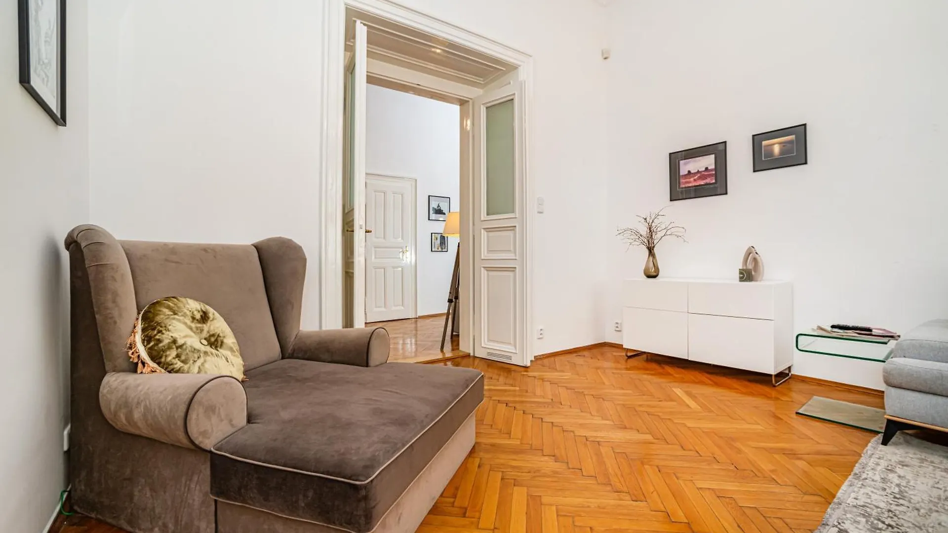 Spacious Two-Bedroom Apartment In Old Town Prague Czech Republic