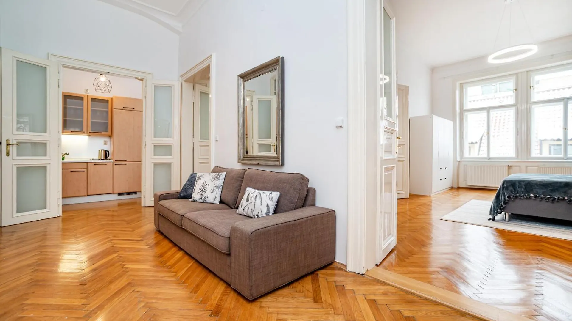 Spacious Two-Bedroom Apartment In Old Town Prague
