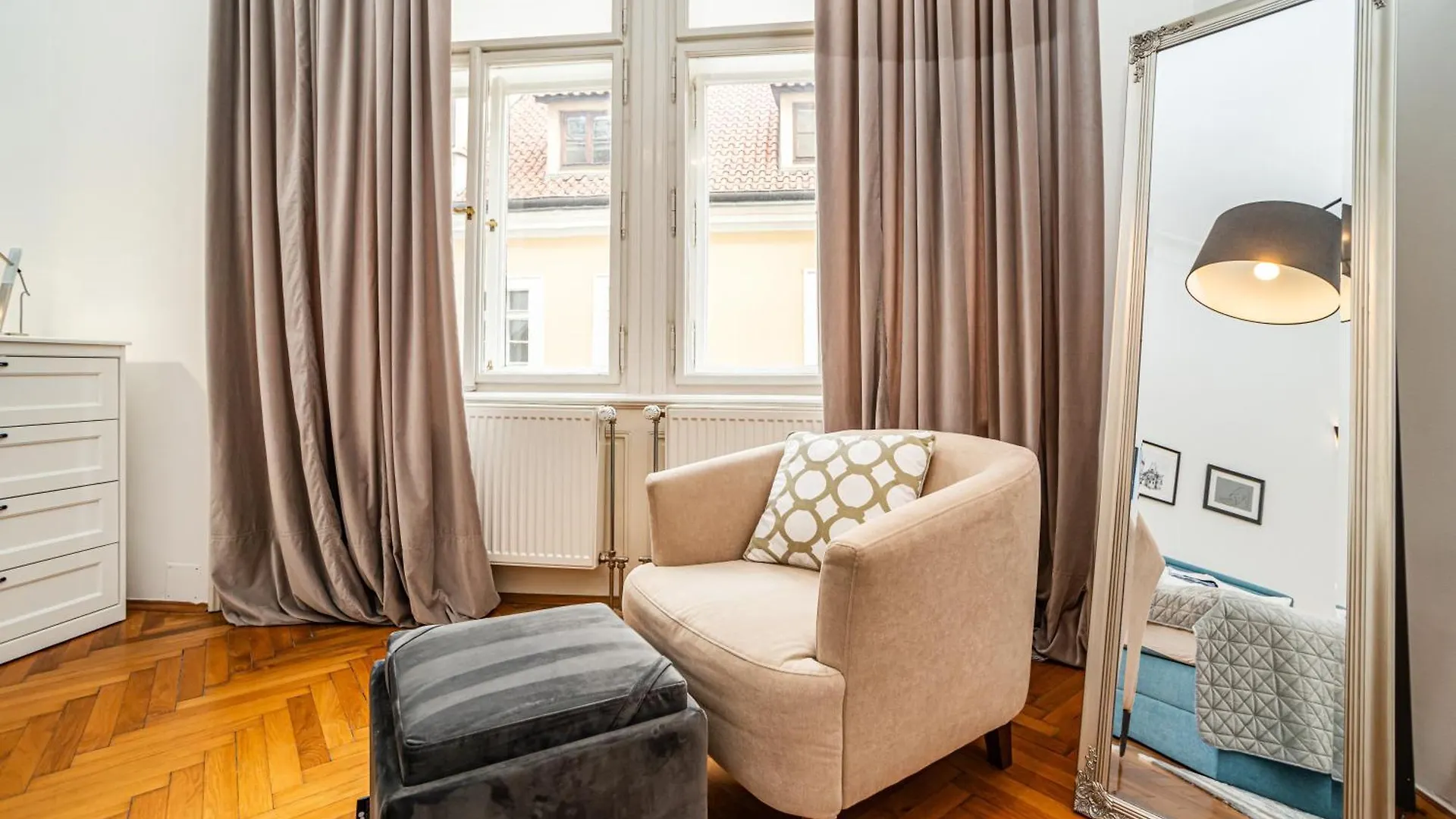 Spacious Two-Bedroom Apartment In Old Town Prague
